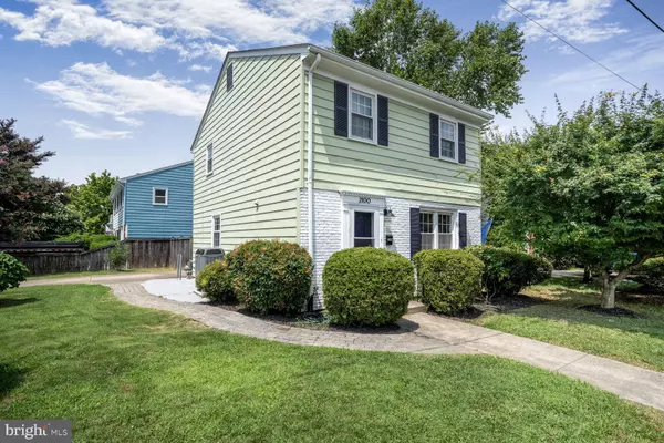 2100 LESLIE AVE, Alexandria, VA 22301