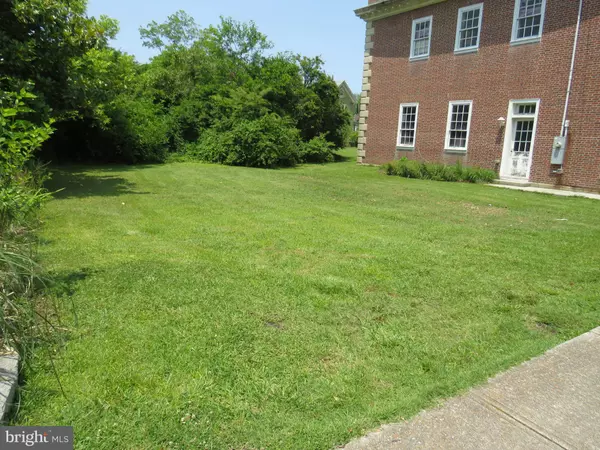 Crisfield, MD 21817,3 W MAIN ST