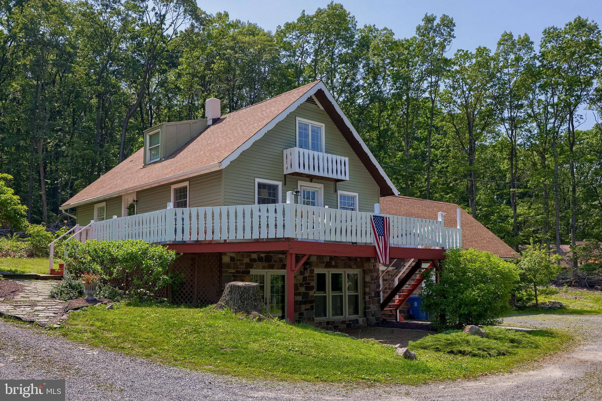402 SWAMP RD, Morgantown, PA 19543