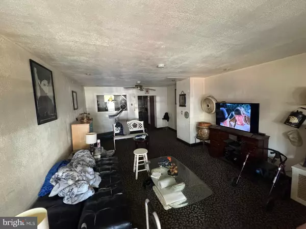 Philadelphia, PA 19142,7106 ELMWOOD AVE