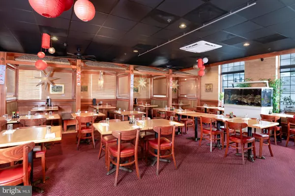 Pennington, NJ 08534,12 S MAIN ST UNIT #A & B