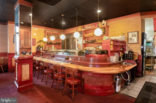 Pennington, NJ 08534,12 S MAIN ST UNIT #A & B