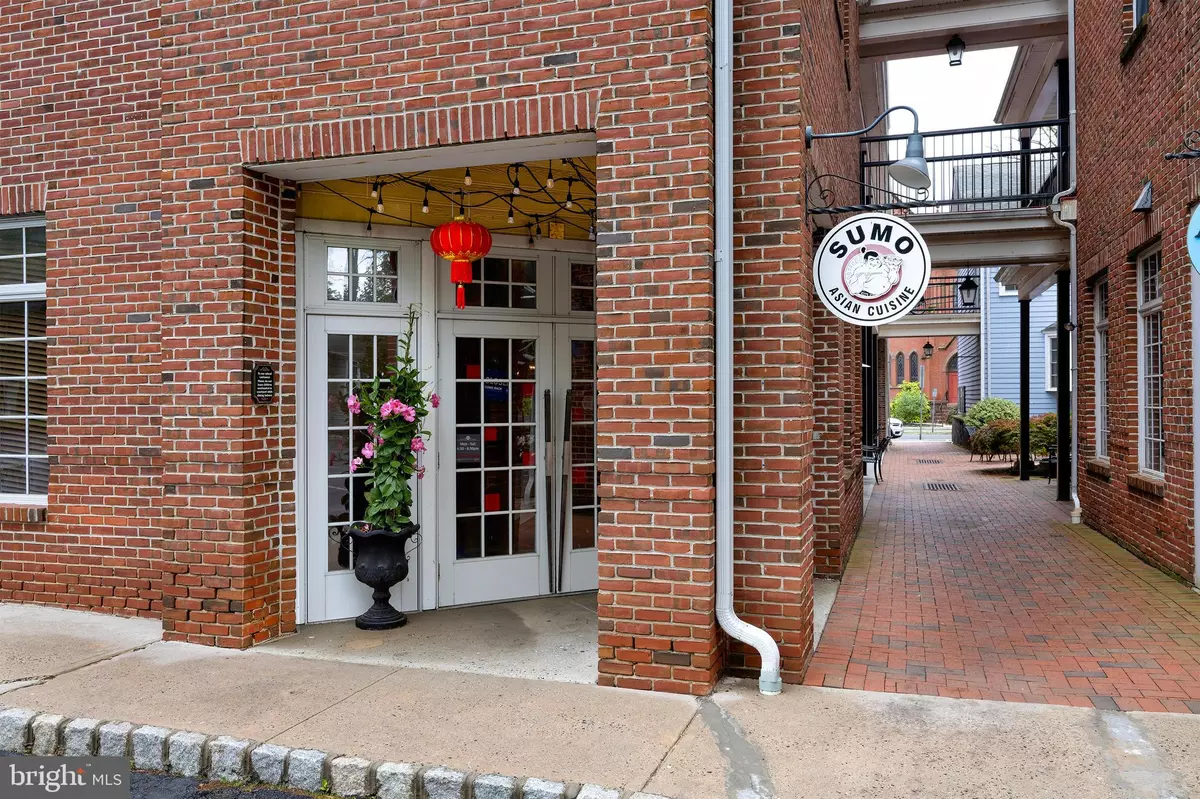 Pennington, NJ 08534,12 S MAIN ST UNIT #A & B