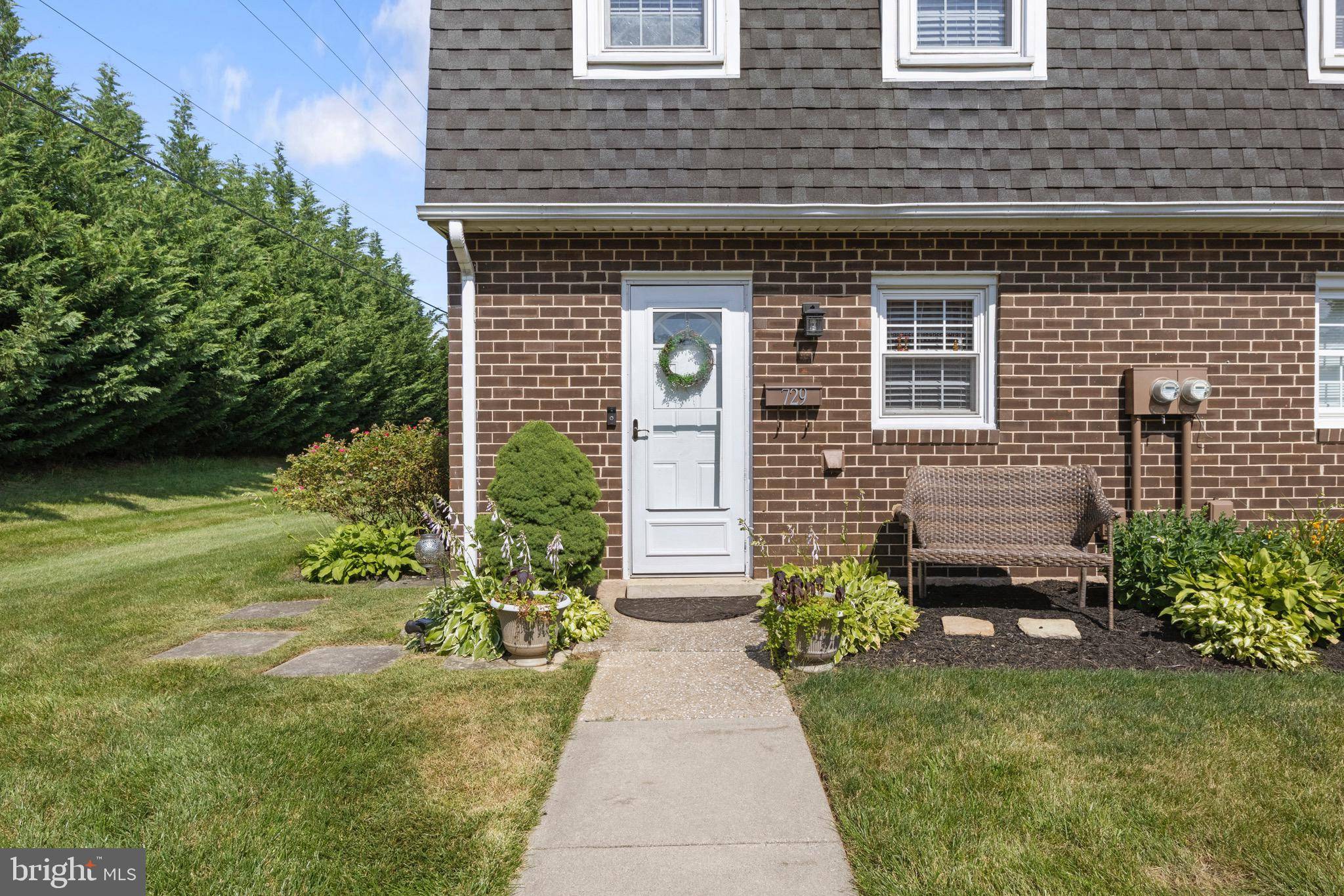 York, PA 17404,729 HARDWICK PL
