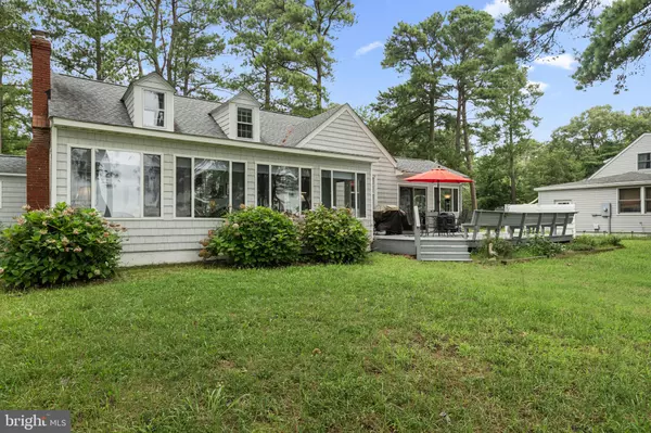 Hague, VA 22469,924 BLACKBEARD POND RD