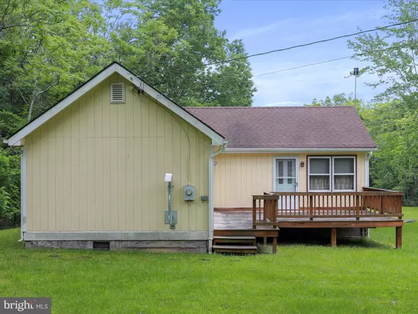 Delray, WV 26714,572 DEEP RUN HOLW