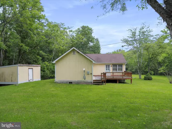 Delray, WV 26714,572 DEEP RUN HOLW