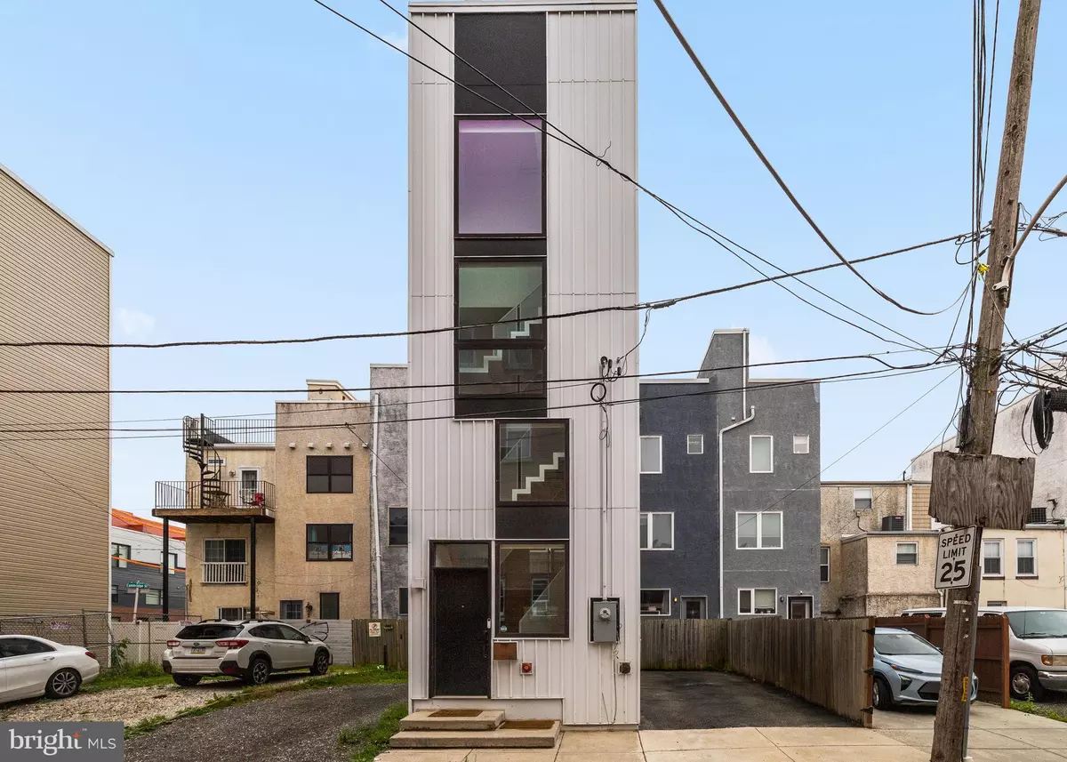 Philadelphia, PA 19130,2710 W HARPER ST