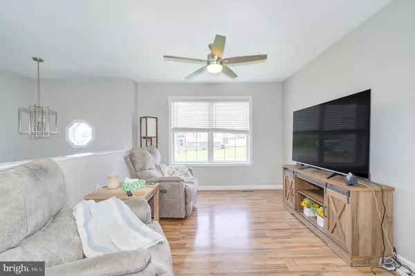 Martinsburg, WV 25405,262 CORVETTE DR