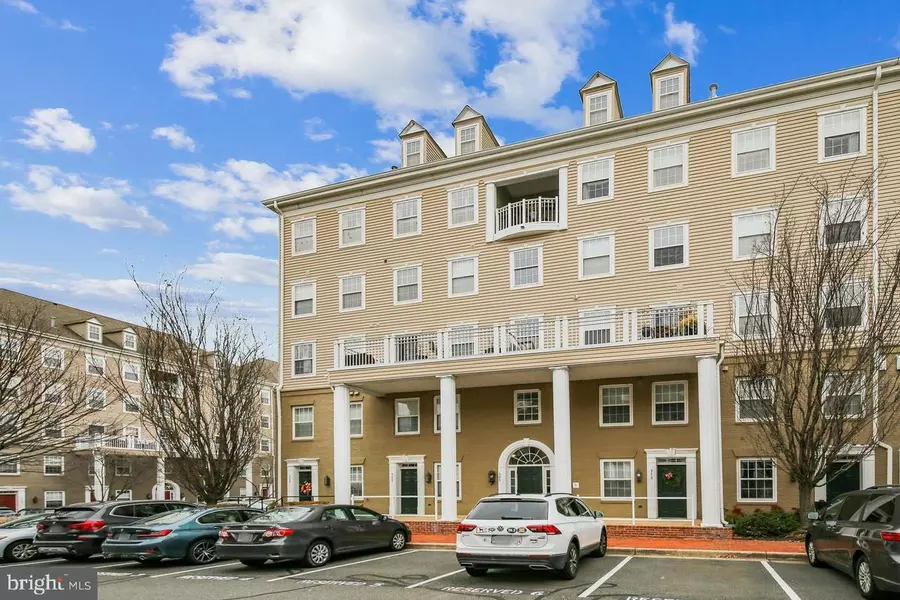 305 S PAYNE ST #305, Alexandria, VA 22314
