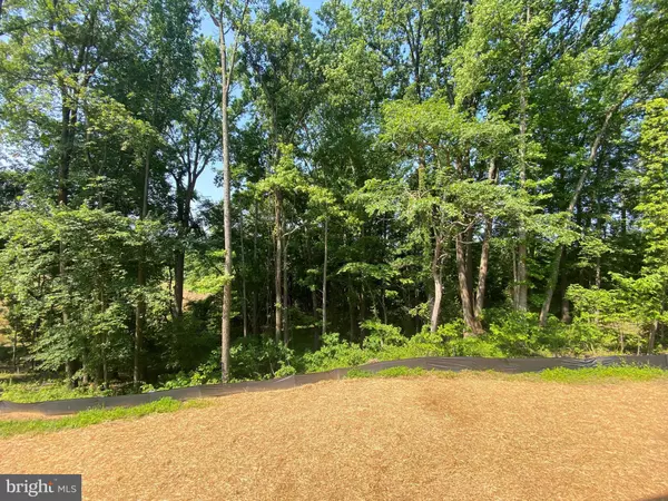 Upper Marlboro, MD 20774,16501 ROLLING KNOLLS LN