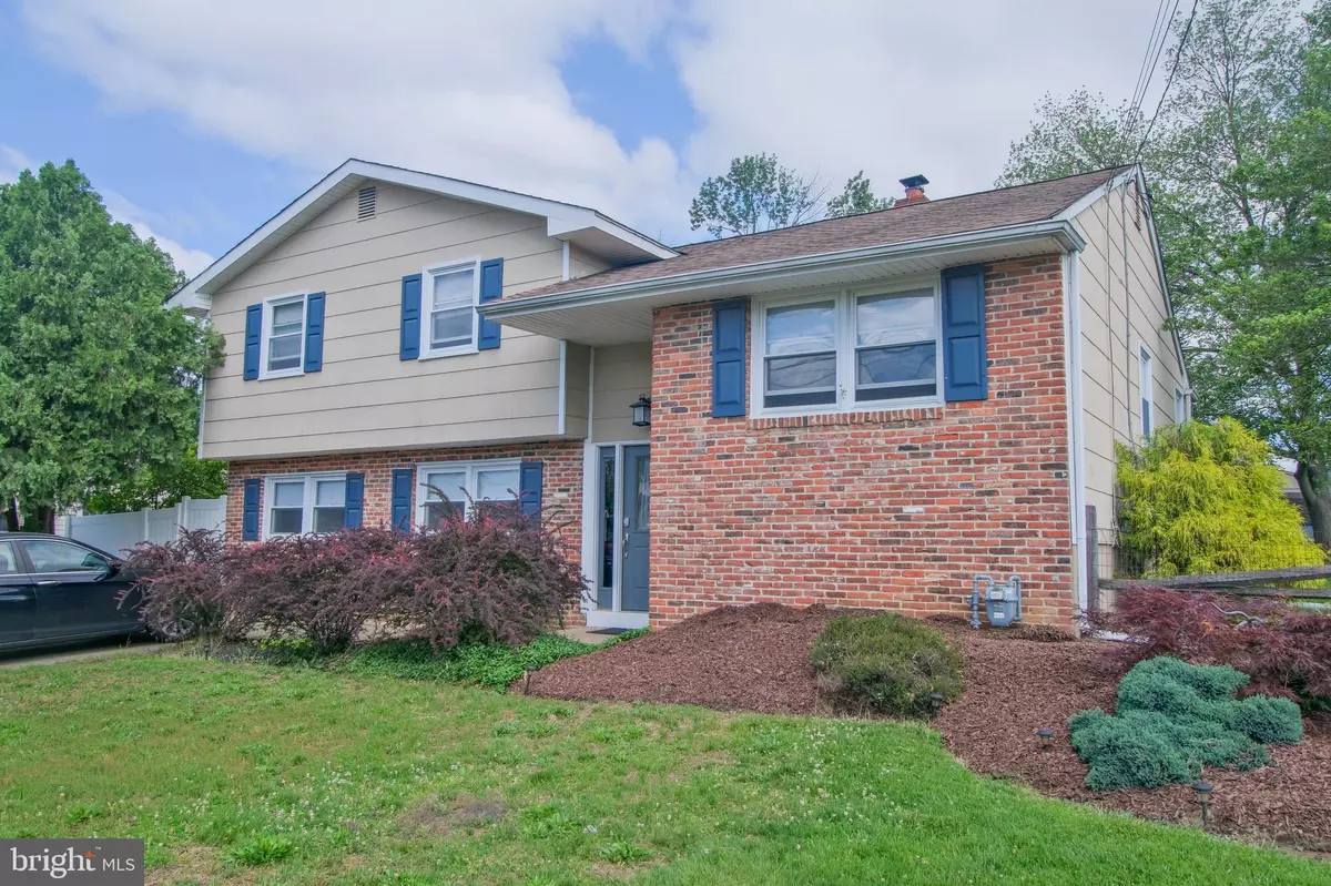 Cinnaminson, NJ 08077,706 DARTMOUTH AVE