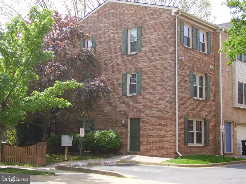 1804-F 9TH ST S #F, Arlington, VA 22204