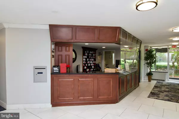 Alexandria, VA 22303,2059 HUNTINGTON AVE #1603