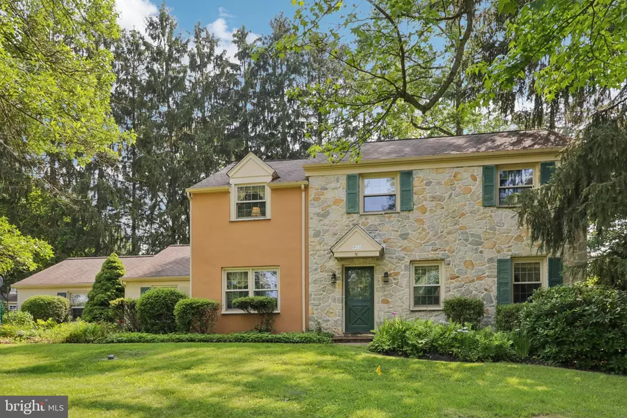 800 HUNT CLUB LN, Chester Springs, PA 19425