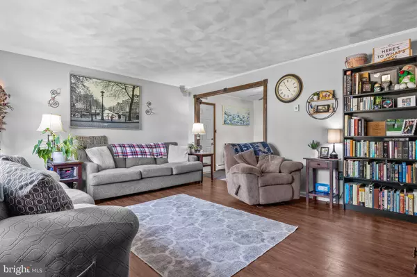 Levittown, PA 19056,35 LONG LOOP RD