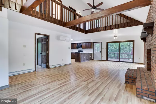 Jim Thorpe, PA 18229,340 BEAR CREEK LAKE DR