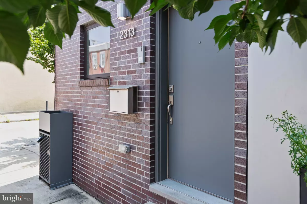 Philadelphia, PA 19125,2313 TULIP ST