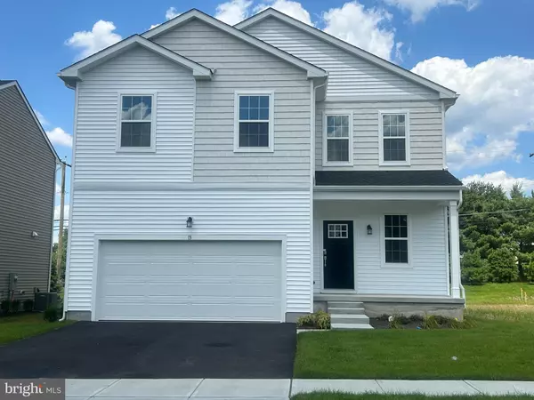 13 HANDBELL LN, Sicklerville, NJ 08081