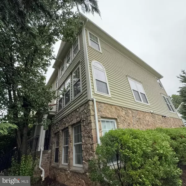 Derwood, MD 20855,7200 PHELPS HILL CT