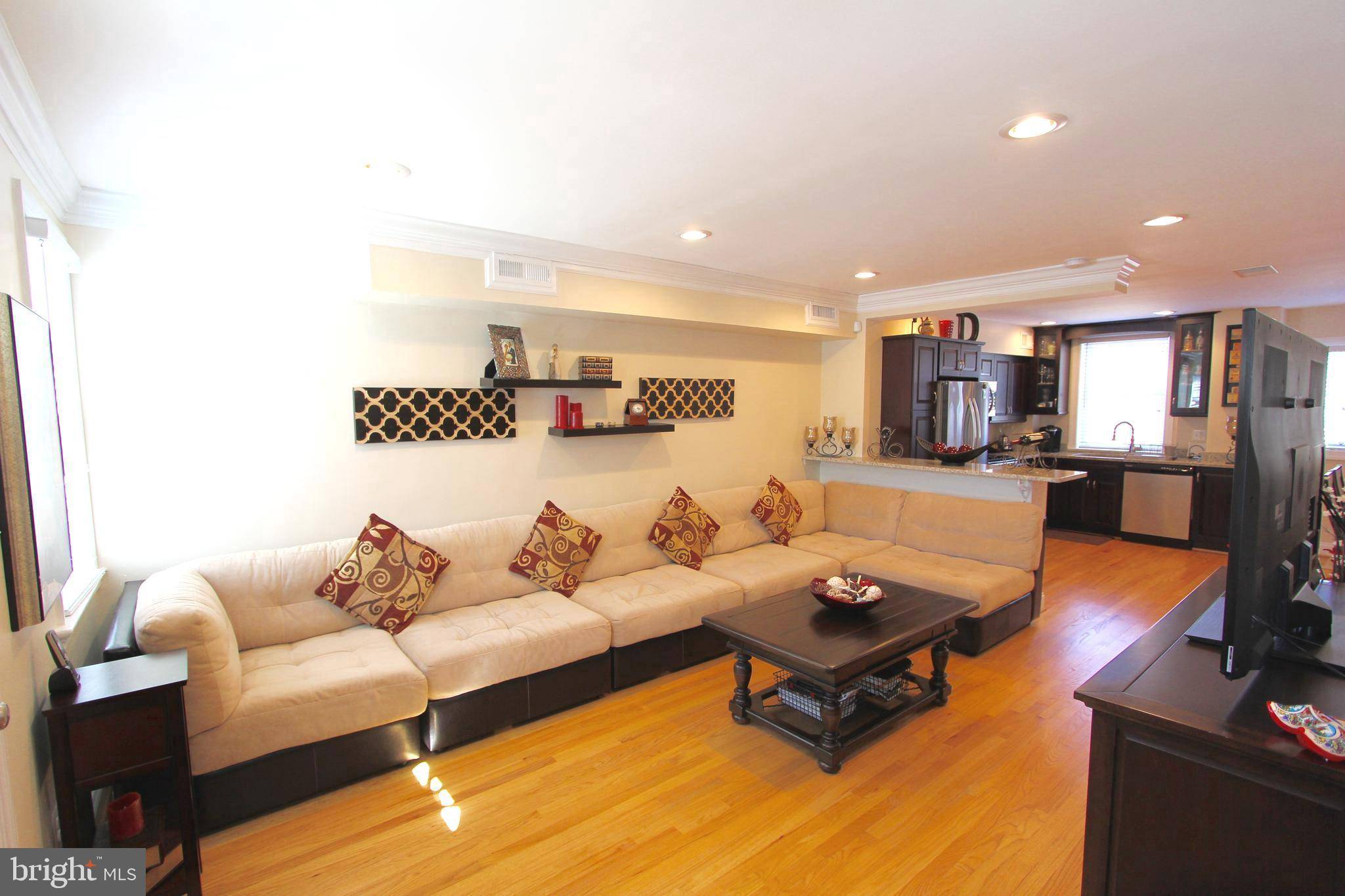 Alexandria, VA 22314,1135 COLONIAL AVE