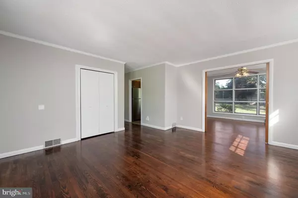 Cinnaminson, NJ 08077,1106 HIGHLAND AVE