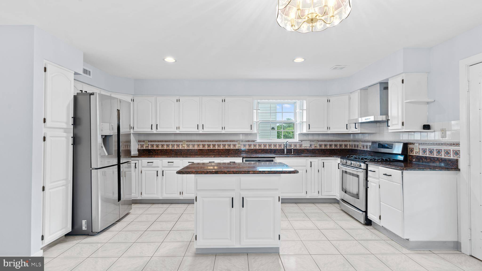 Philadelphia, PA 19115,1241 SEROTA PL