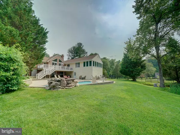 Laurel, MD 20723,8516 PINEWAY DR