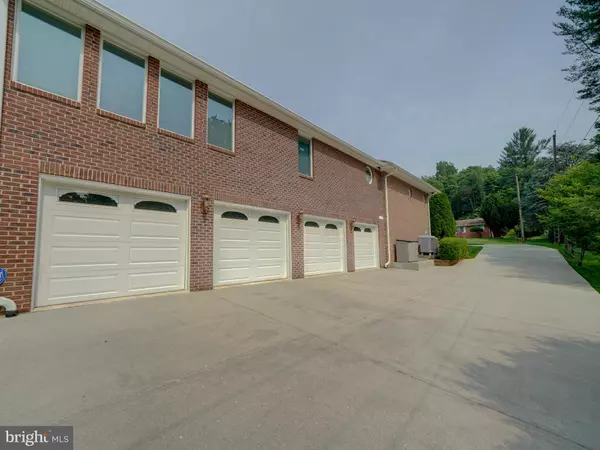 Laurel, MD 20723,8516 PINEWAY DR