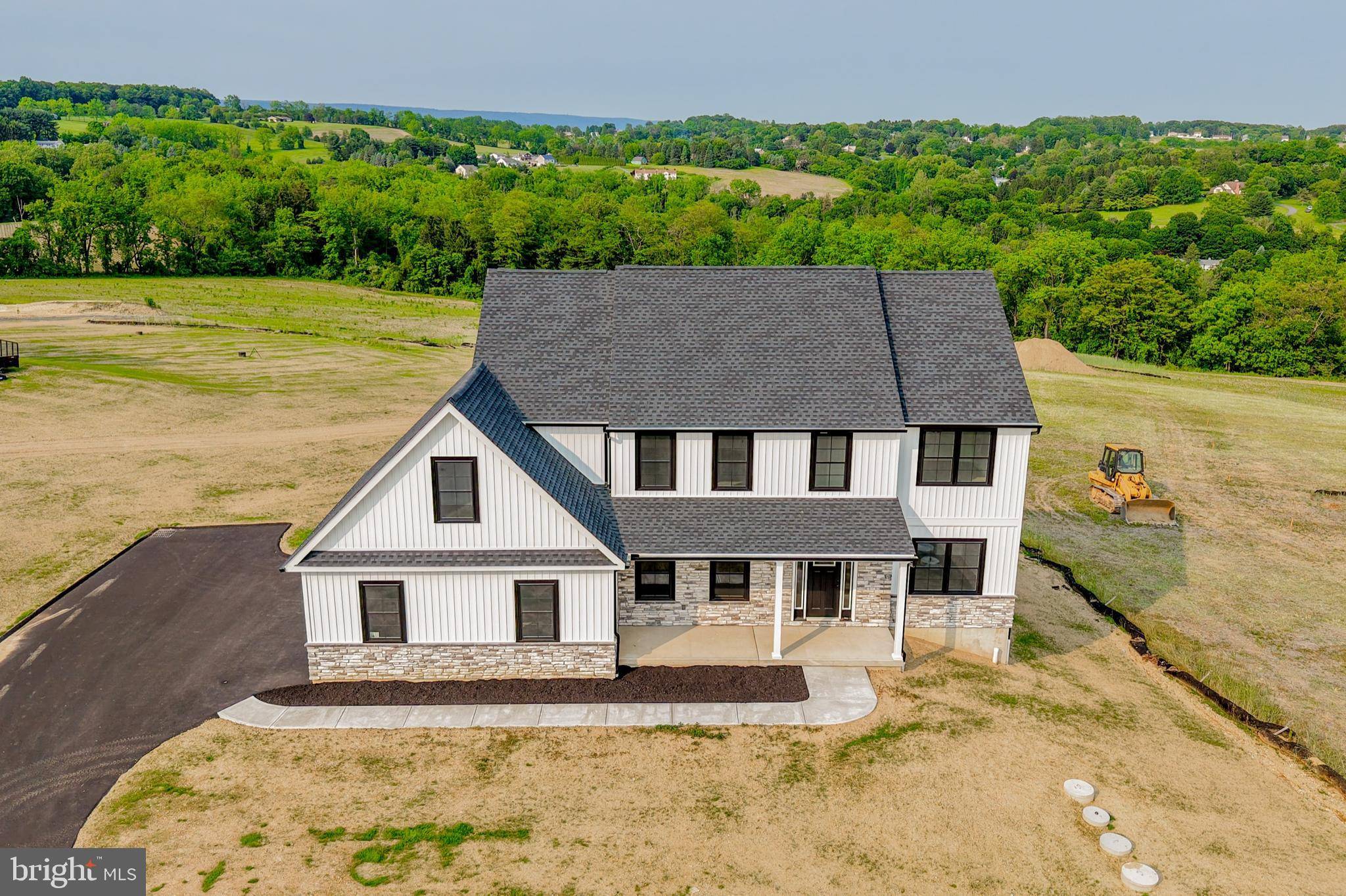Walnutport, PA 18088,496 LONG LN