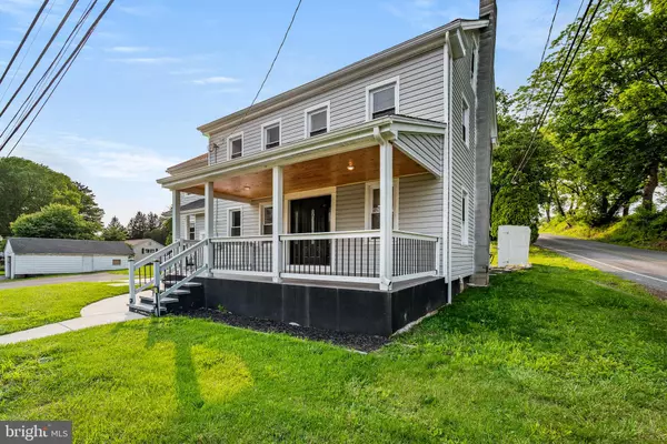 Alburtis, PA 18011,8255-A & B MERTZTOWN RD