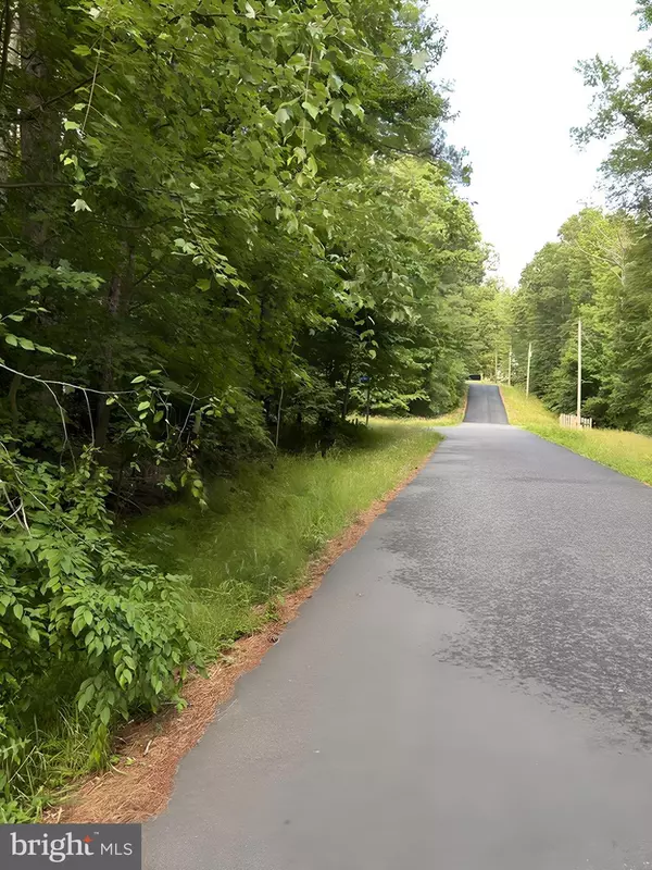 SLASH PINE CIR, Ruther Glen, VA 22546