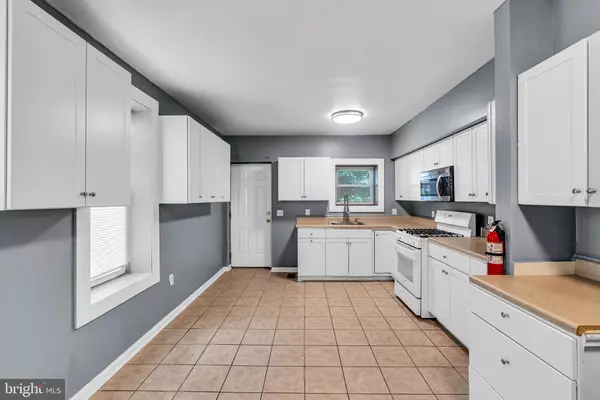 Trenton, NJ 08618,240 SPRING ST