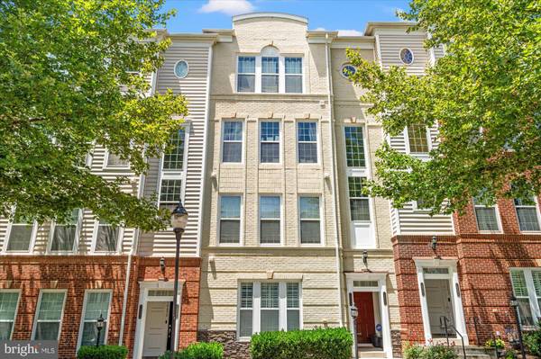 14890 POTOMAC BRANCH DR, Woodbridge, VA 22191