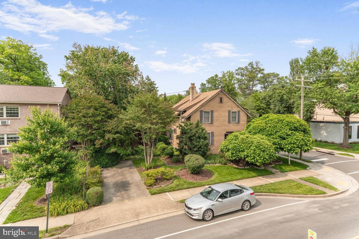 Arlington, VA 22202,801 23RD ST S