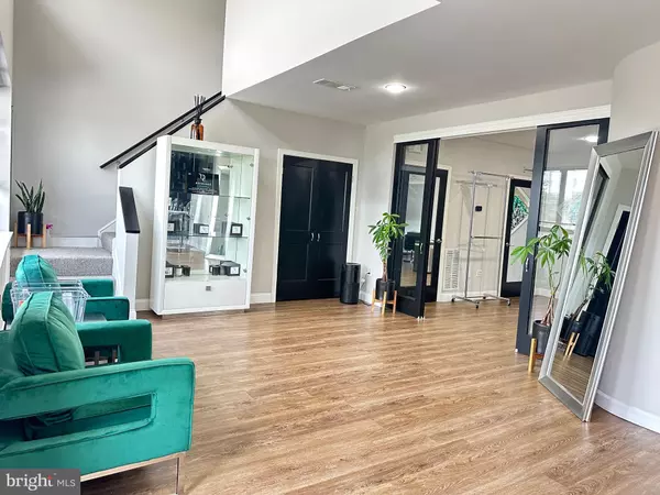 Rockville, MD 20852,5906 HUBBARD DR #4-A