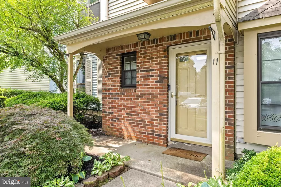 11 CHADWICK CT, Robbinsville, NJ 08691