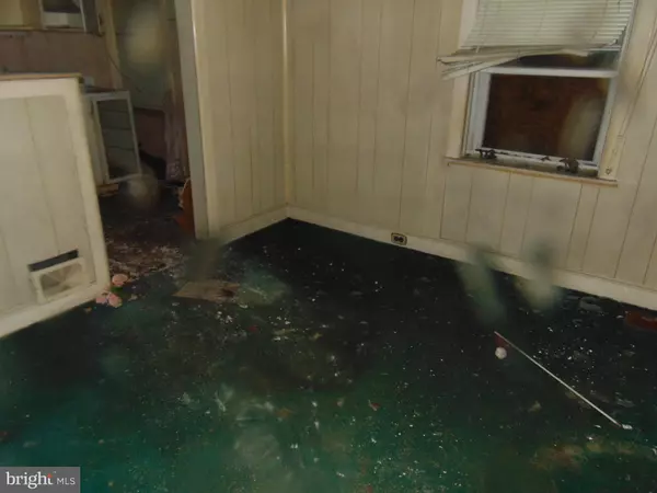 Camden, NJ 08104,3044 N MERRIMAC RD