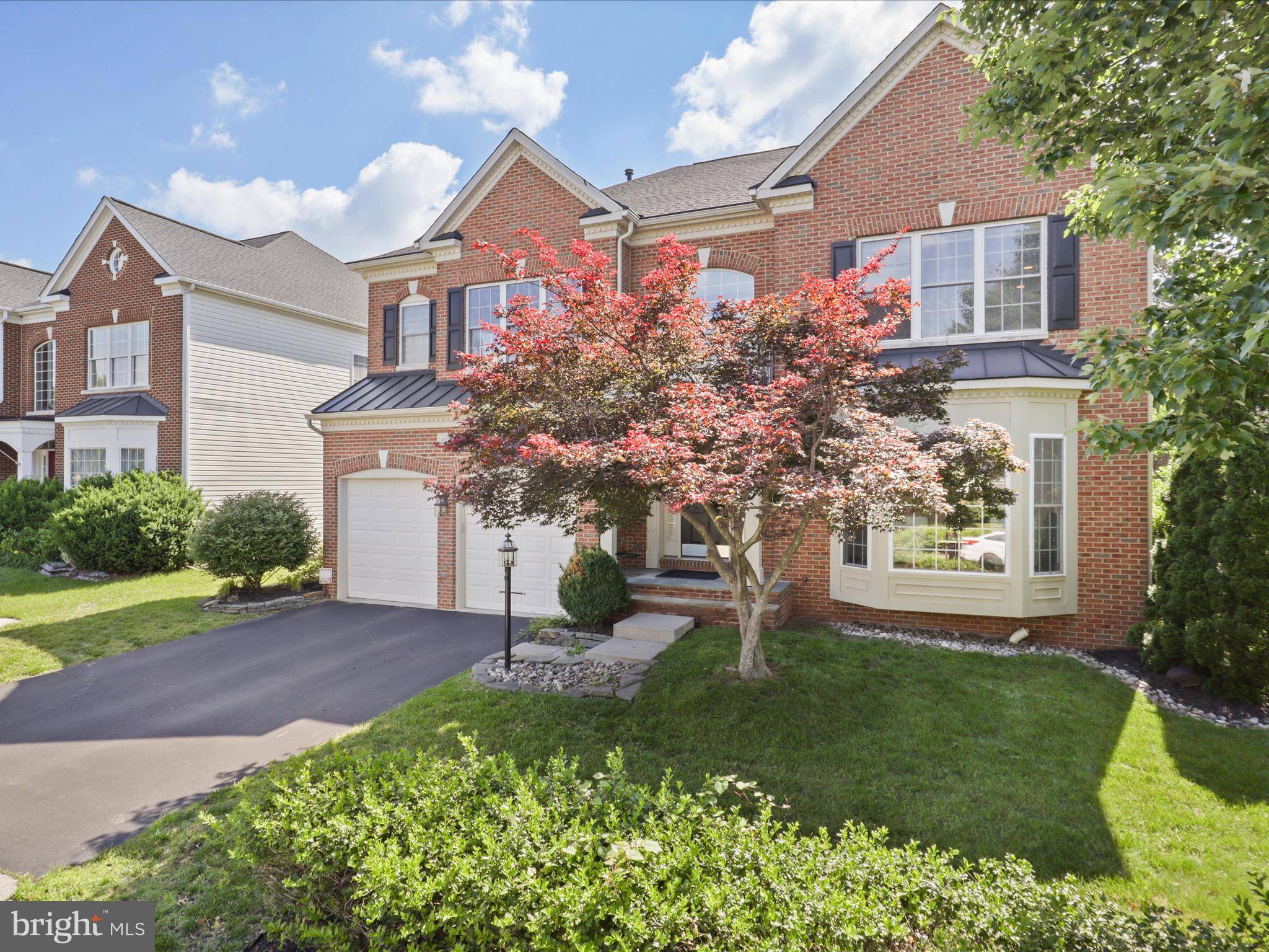 Chantilly, VA 20152,25738 S VILLAGE DR