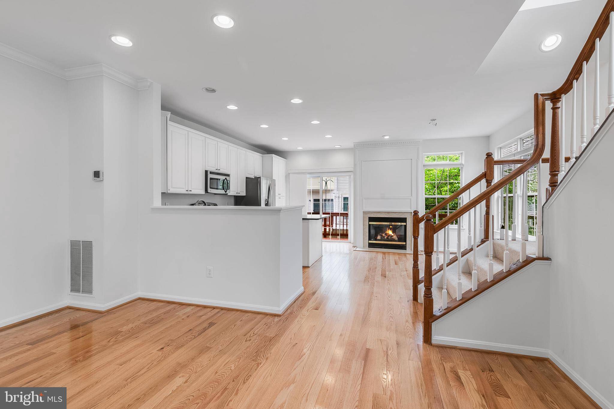 Alexandria, VA 22312,5454 PATUXENT KNOLL PL