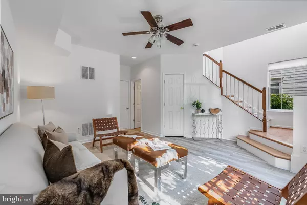 Alexandria, VA 22312,5454 PATUXENT KNOLL PL