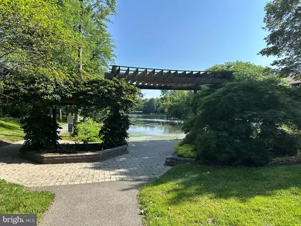 10053 WINDSTREAM DR #3, Columbia, MD 21044