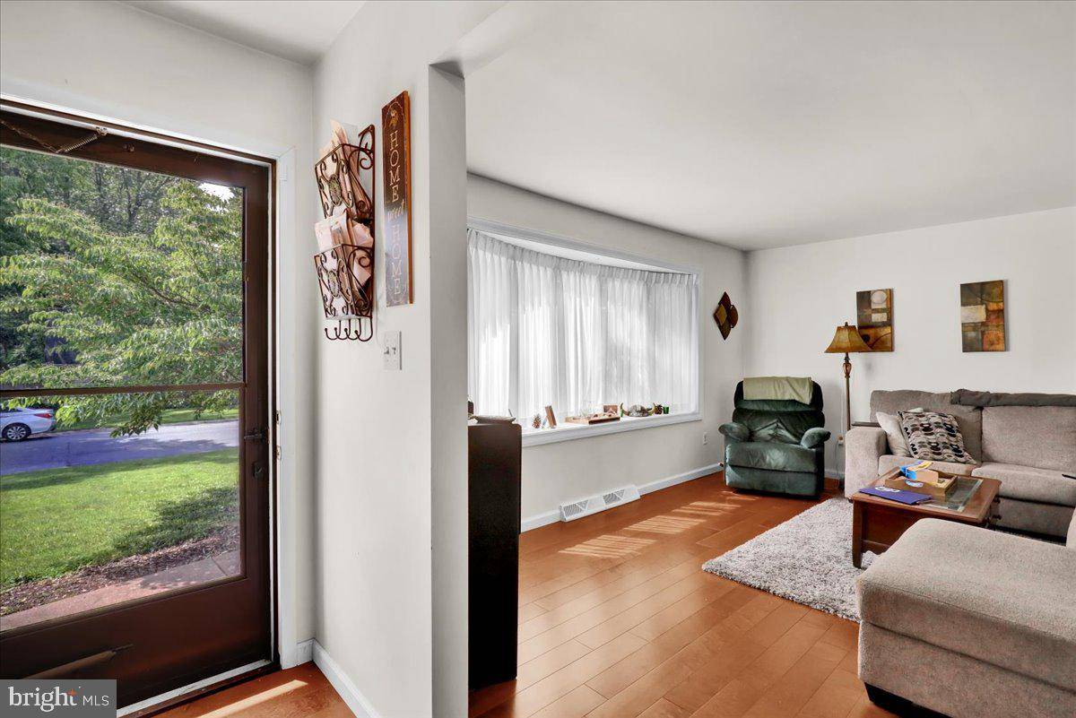 Lancaster, PA 17602,77 GARDEN CITY DR