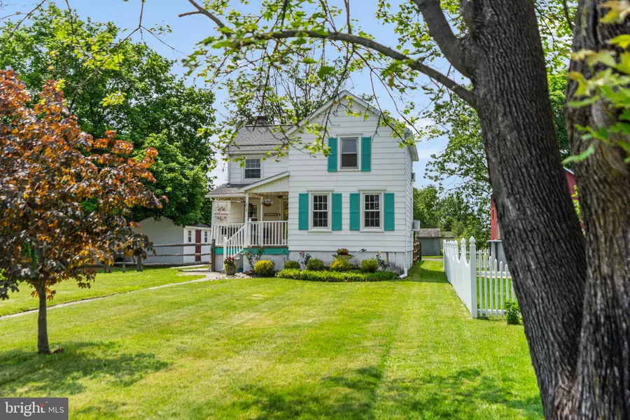 212 N HELLERTOWN AVE, Quakertown, PA 18951