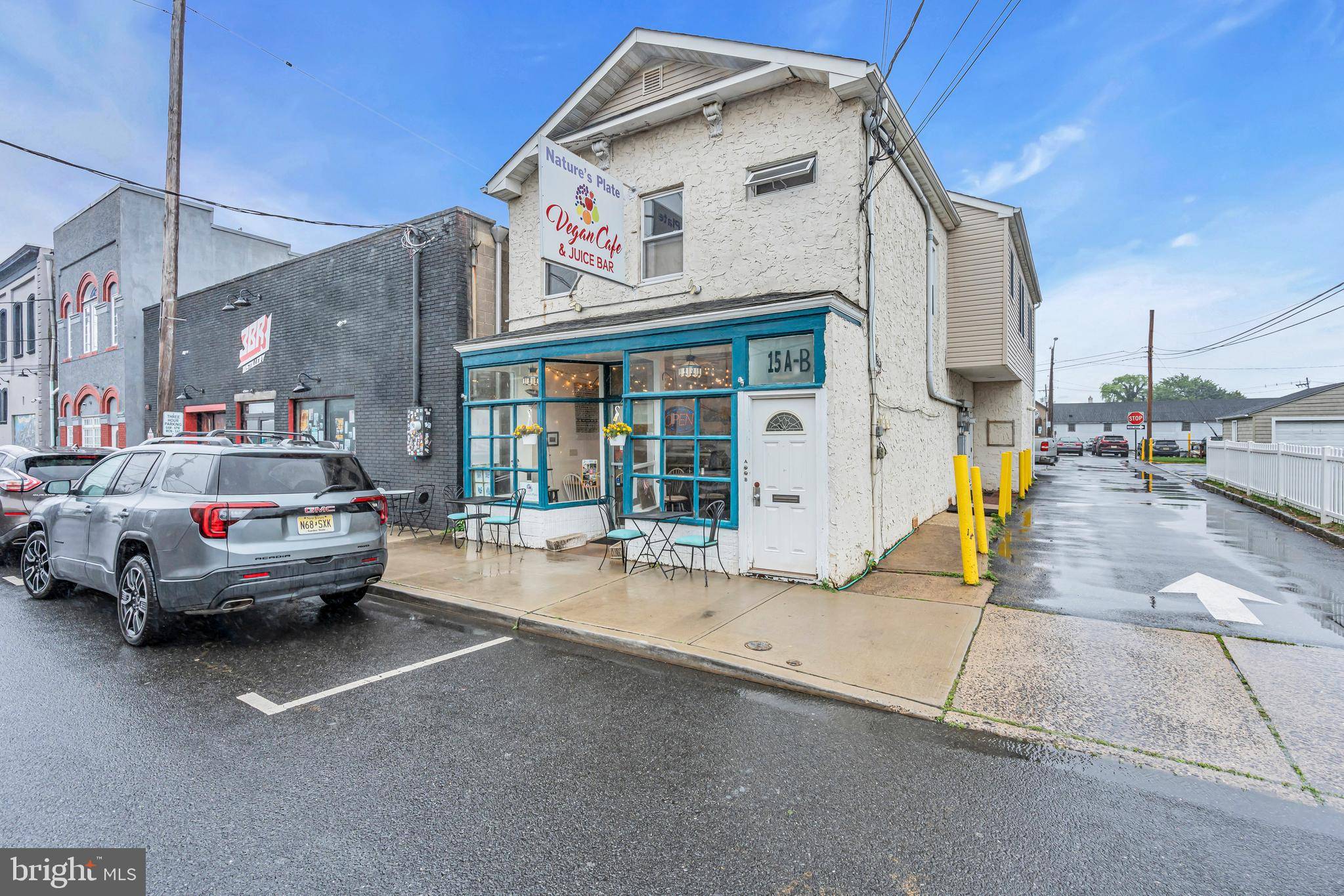 15 MAIN ST, Keyport, NJ 07735