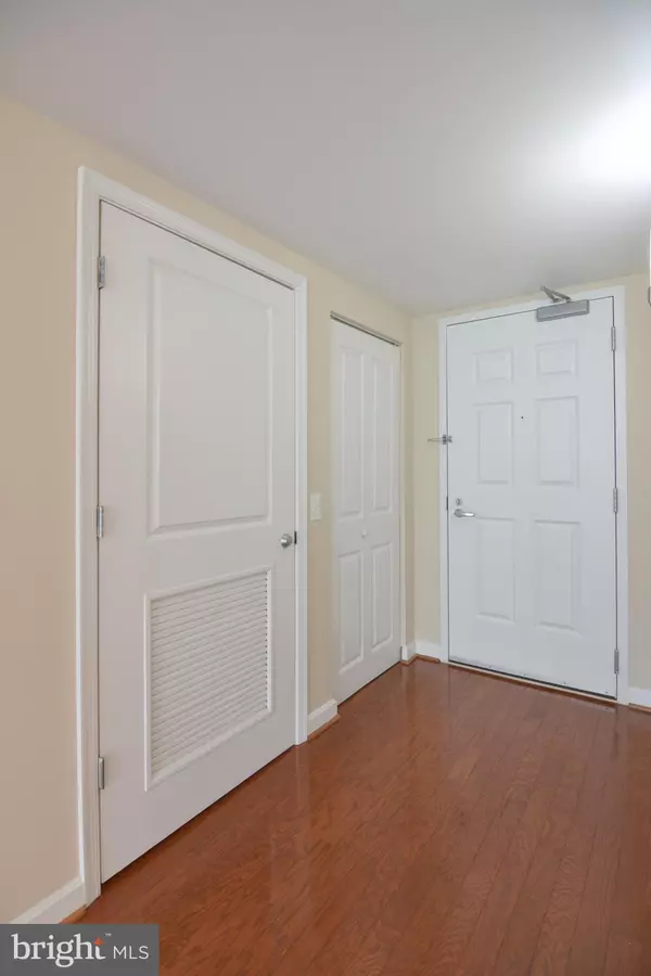 Arlington, VA 22203,880 N POLLARD ST #702