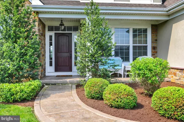Lancaster, PA 17603,464 GREENHEDGE DR