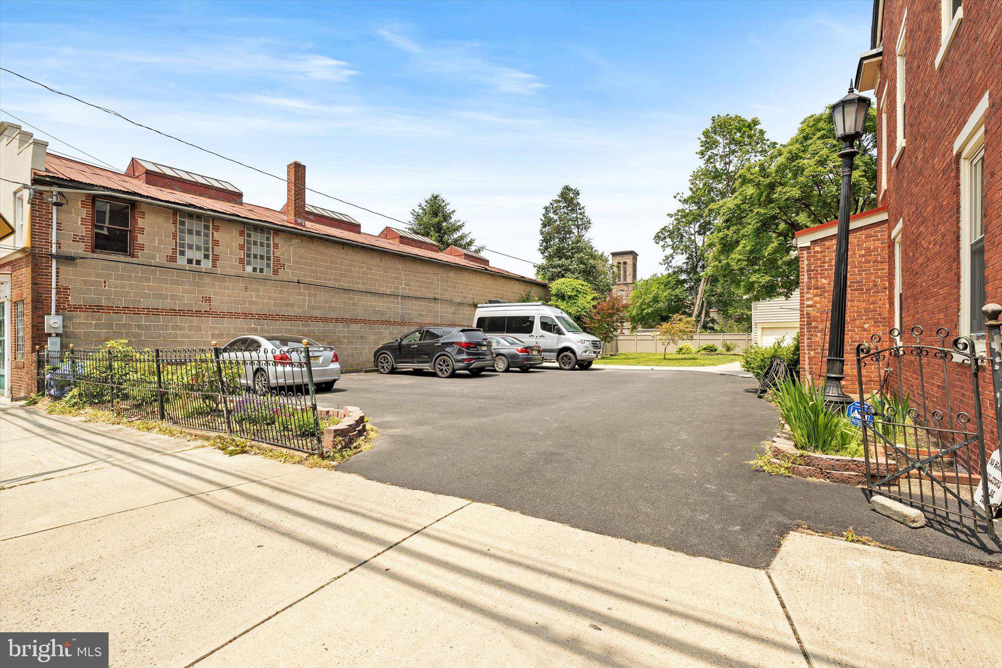 Bordentown, NJ 08505,11 E BURLINGTON ST #B