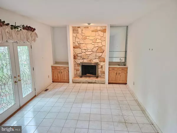 Voorhees, NJ 08043,7 ACORN HILL DR