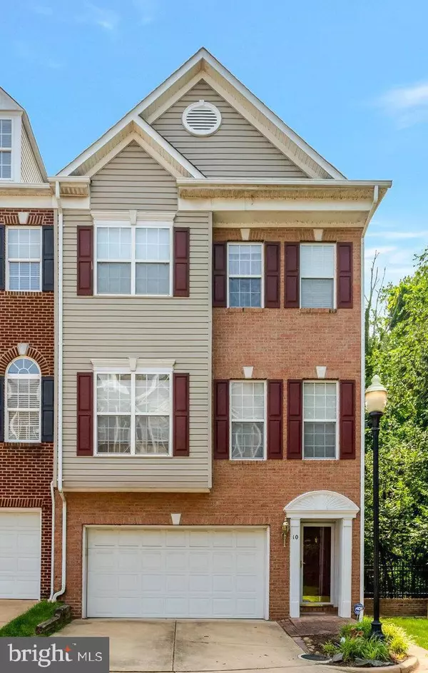 10 PHOENIX MILL PL, Alexandria, VA 22304